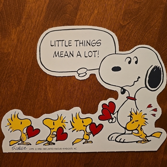 Peanuts Snoopy Portfolio Vtg 1960’s-70’s and Valentines St Patrick's Cutouts New - Picture 16 of 16